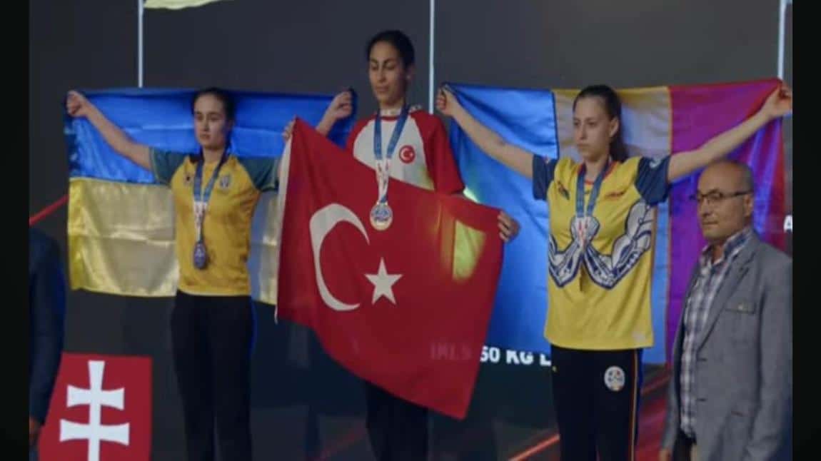 Öğrencimiz Sümeyra DAĞLI Avrupa Şampiyonu.